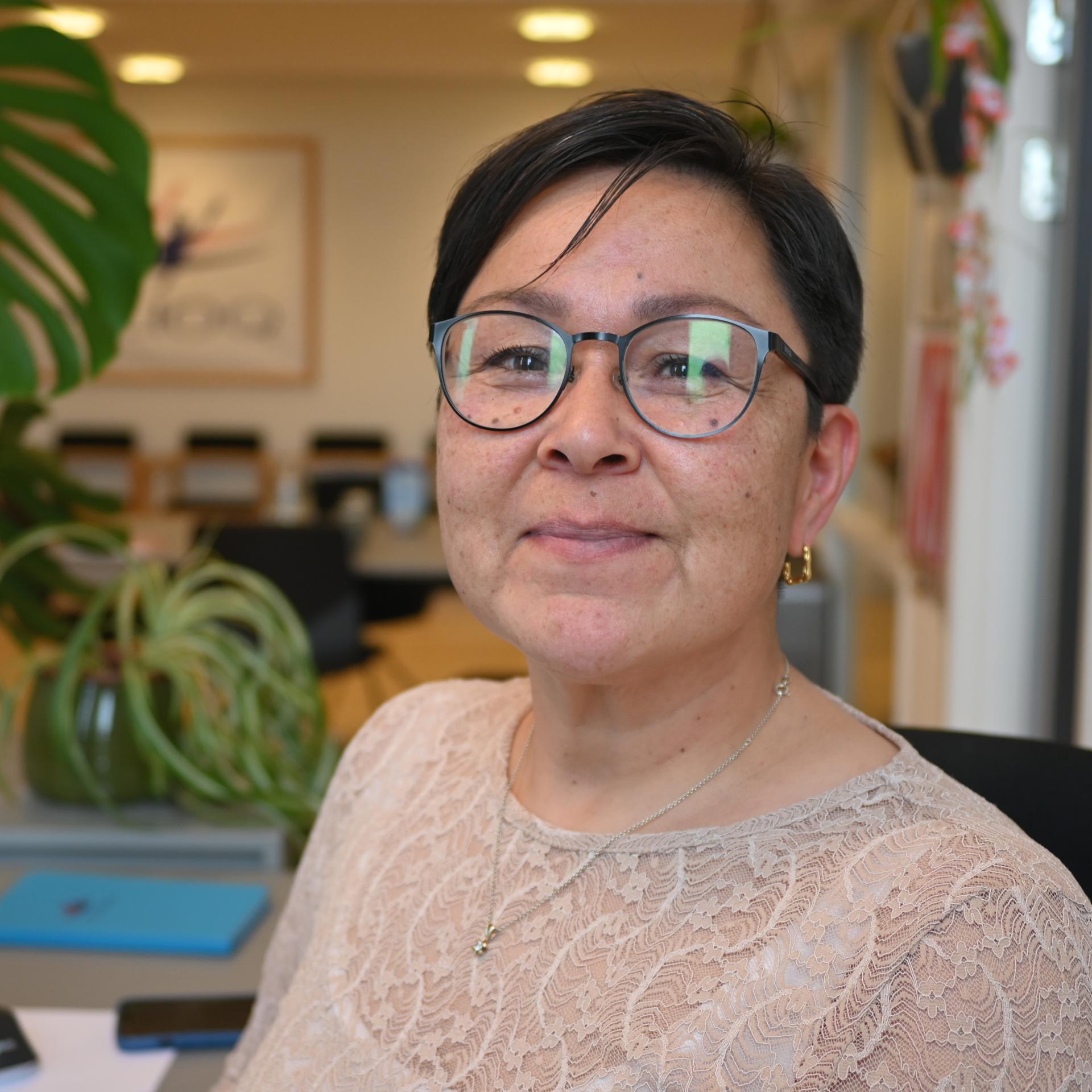 Tilioqs kollega Gitte Lynge