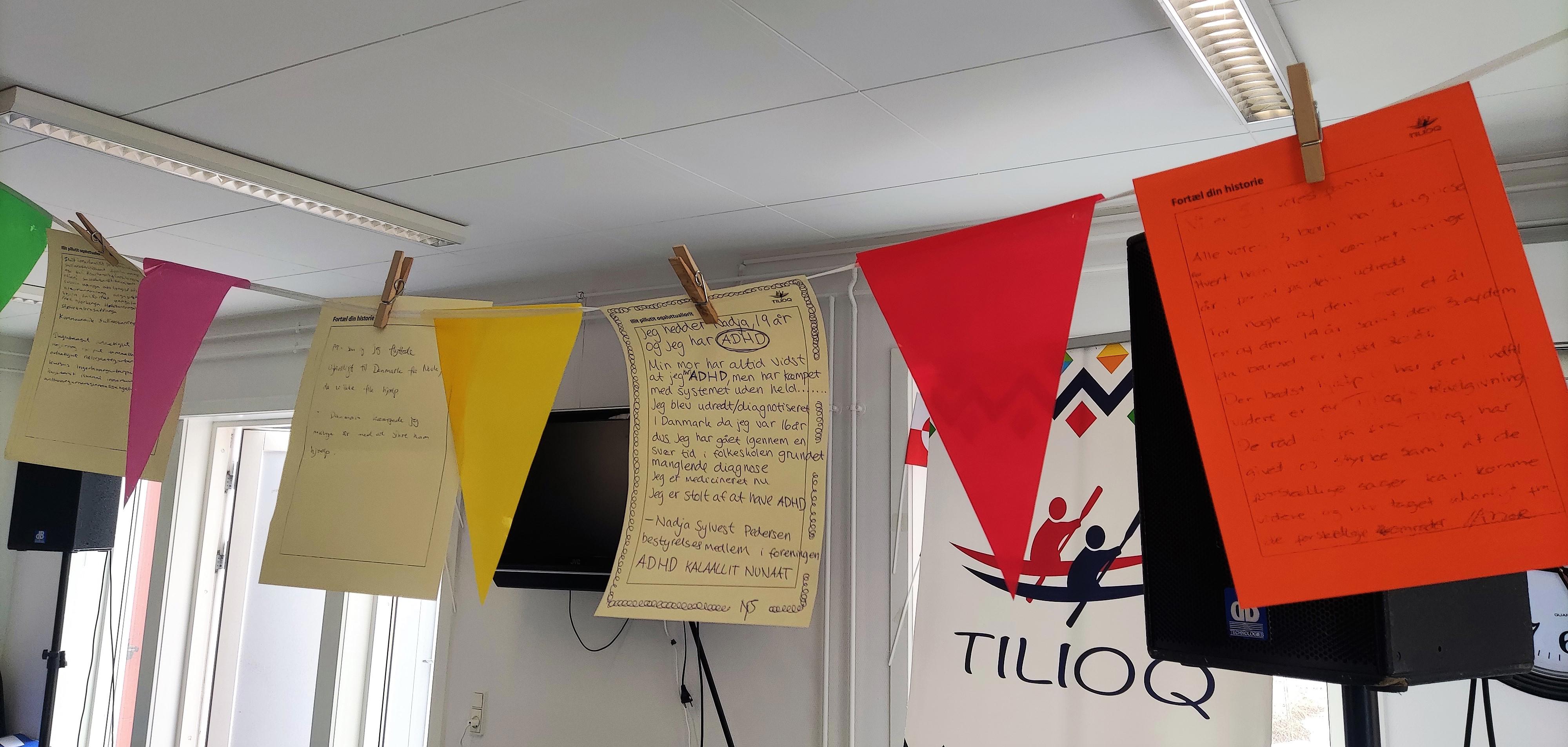 Vidnesbyrd og historier fra personer med handicap eller pårørende til personer med handicap. De blev indsamlet i løbet af konferencen og hængt op rundt omkring i lokalet.