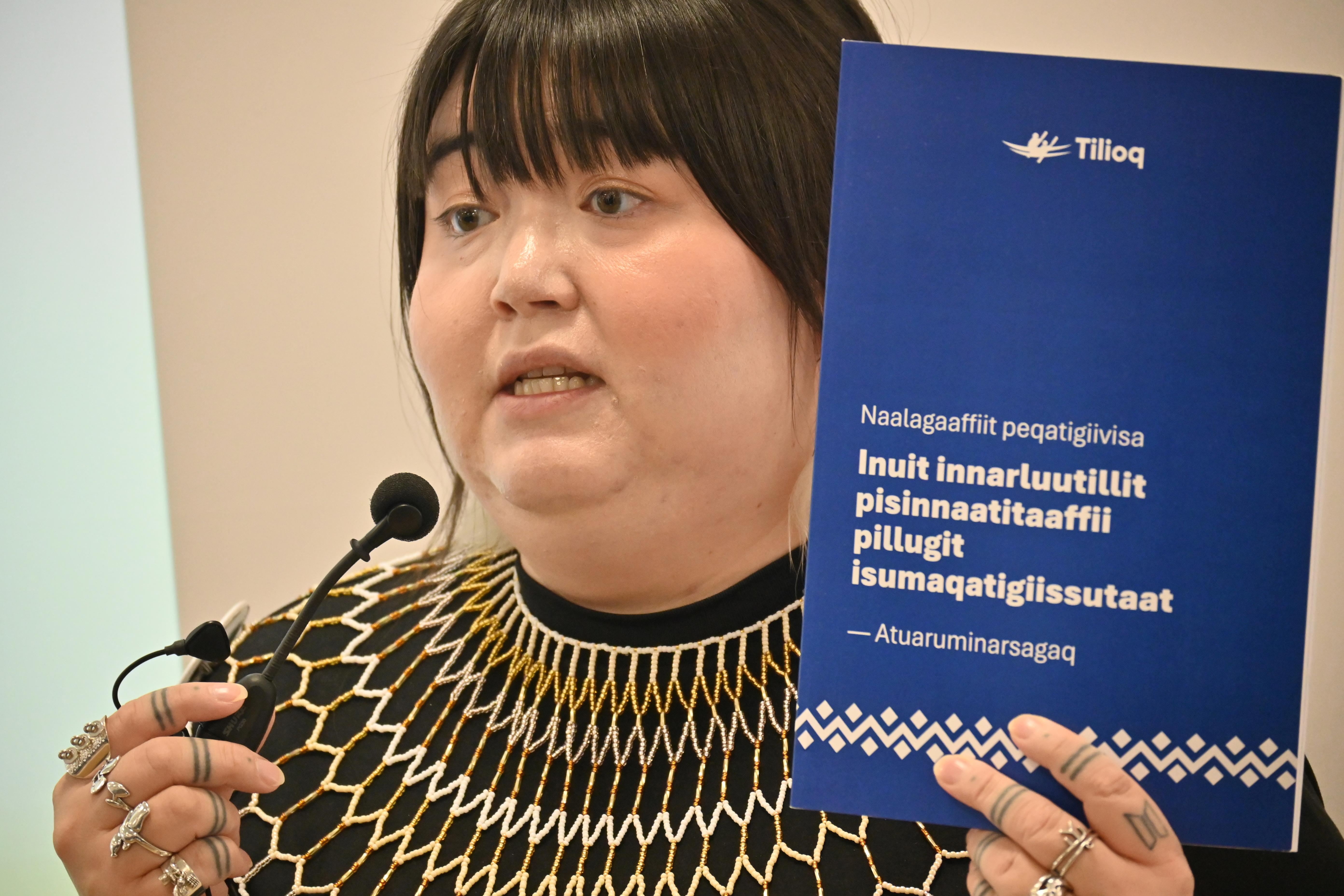 Inuit Innarluutillit Oqaaseqartartuat Qivioq Løvstrøm Inuit Innarluutillit pillugit Isumaqatigiissut atuaruminarsagaq nutarterlugu saqqummerseqqitaq tigummigaa.